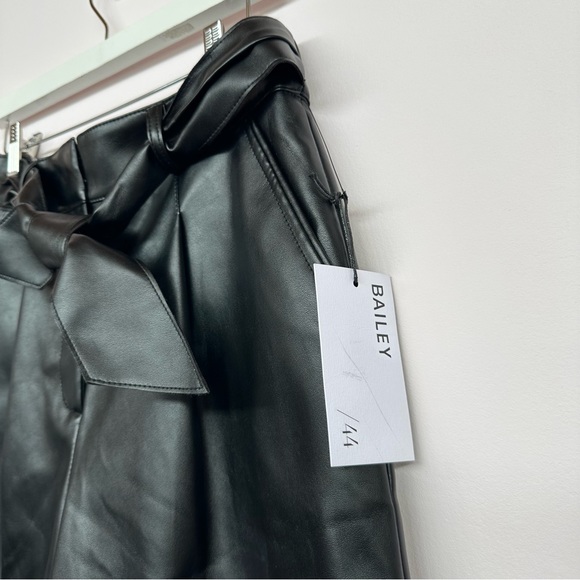 NEW! Bailey 44 Faux Leather Shorts, Size: Small - Picture 6 of 7